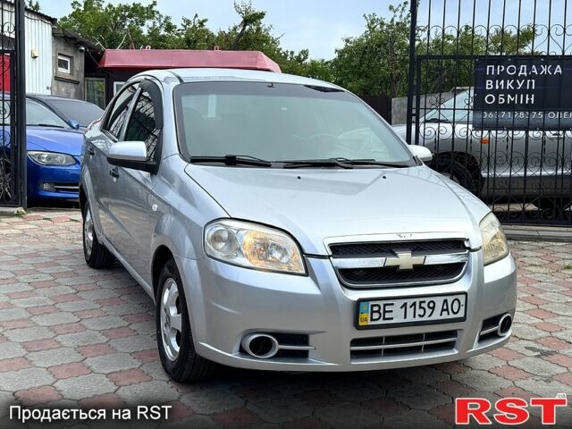 Серый Шевроле Авео, объемом двигателя 1.5 л и пробегом 300 тыс. км за 3699 $, фото 1 на Automoto.ua