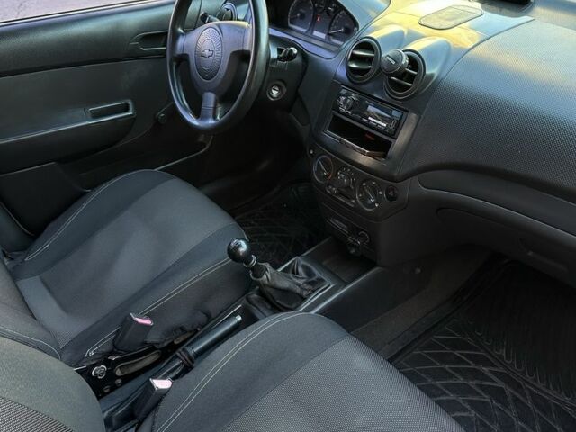 Серый Шевроле Авео, объемом двигателя 1.4 л и пробегом 270 тыс. км за 3400 $, фото 8 на Automoto.ua