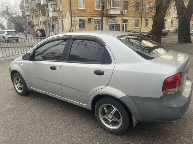 Серый Шевроле Авео, объемом двигателя 0.15 л и пробегом 240 тыс. км за 2450 $, фото 3 на Automoto.ua