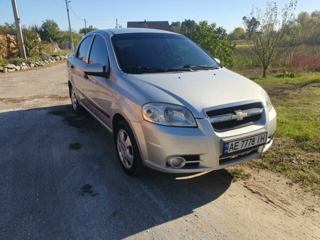 Сірий Шевроле Авео, об'ємом двигуна 1.5 л та пробігом 180 тис. км за 4500 $, фото 7 на Automoto.ua