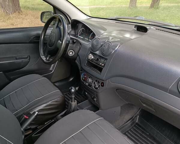 Серый Шевроле Авео, объемом двигателя 1.5 л и пробегом 289 тыс. км за 3000 $, фото 17 на Automoto.ua