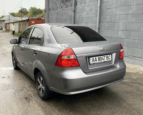 Серый Шевроле Авео, объемом двигателя 0 л и пробегом 194 тыс. км за 2700 $, фото 3 на Automoto.ua