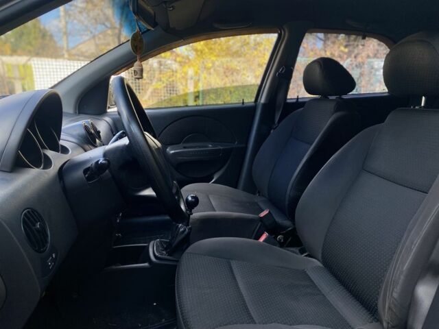 Сірий Шевроле Авео, об'ємом двигуна 1.5 л та пробігом 140 тис. км за 2500 $, фото 13 на Automoto.ua