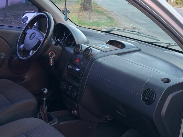 Серый Шевроле Авео, объемом двигателя 1.5 л и пробегом 230 тыс. км за 2299 $, фото 18 на Automoto.ua