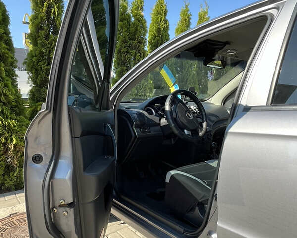 Серый Шевроле Авео, объемом двигателя 1.5 л и пробегом 249 тыс. км за 2700 $, фото 16 на Automoto.ua
