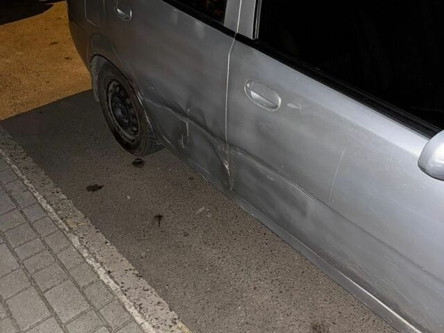 Серый Шевроле Авео, объемом двигателя 1.5 л и пробегом 280 тыс. км за 1500 $, фото 5 на Automoto.ua