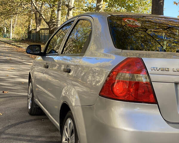 Шевроле Авео 2006 в Николаеве на Automoto.ua Серый Шевроле Авео, объемом двигателя 1.5 л и пробегом 283 тыс. км за 3550 $, фото 5 на Automoto.ua