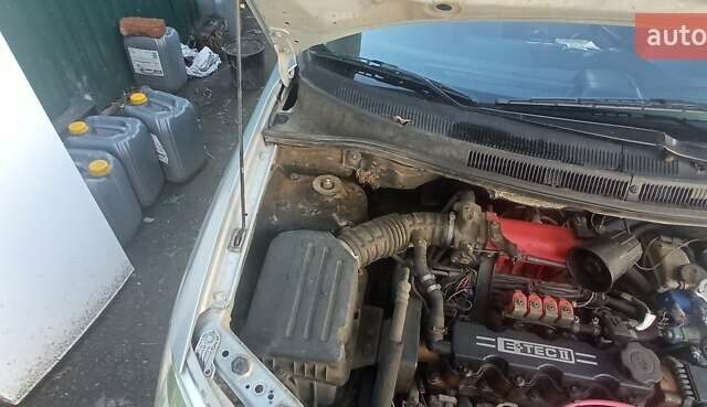 Сірий Шевроле Авео, об'ємом двигуна 1.5 л та пробігом 220 тис. км за 3800 $, фото 3 на Automoto.ua