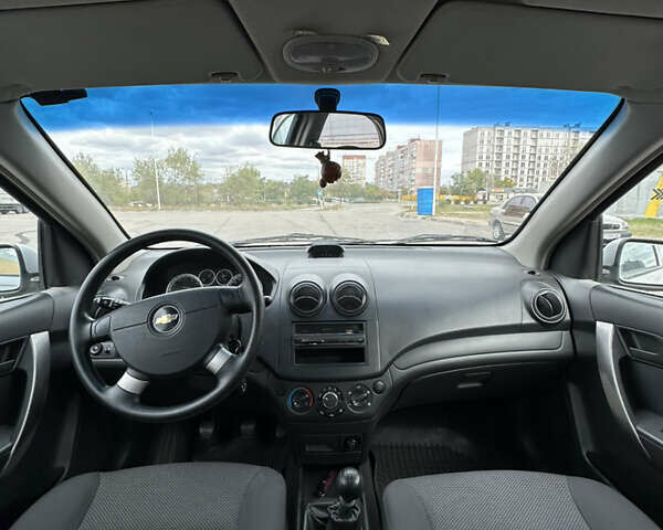 Сірий Шевроле Авео, об'ємом двигуна 1.5 л та пробігом 83 тис. км за 4000 $, фото 16 на Automoto.ua