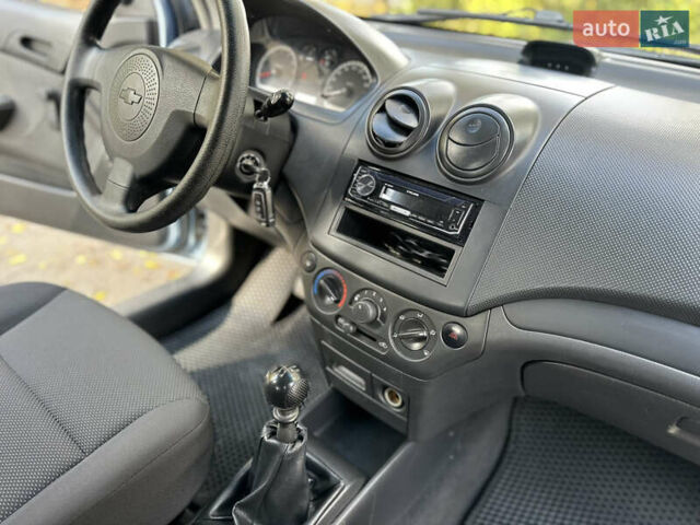 Сірий Шевроле Авео, об'ємом двигуна 1.5 л та пробігом 63 тис. км за 5500 $, фото 34 на Automoto.ua
