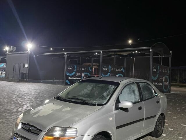 Серый Шевроле Авео, объемом двигателя 1.5 л и пробегом 500 тыс. км за 1050 $, фото 1 на Automoto.ua