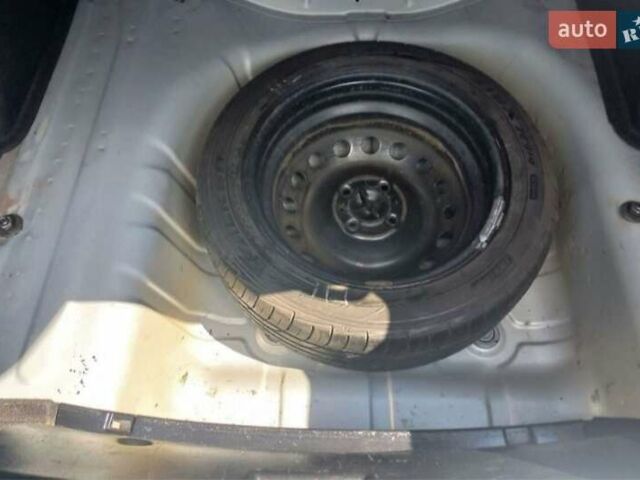 Серый Шевроле Авео, объемом двигателя 1.4 л и пробегом 171 тыс. км за 4000 $, фото 6 на Automoto.ua