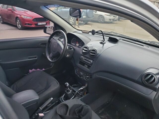 Серый Шевроле Авео, объемом двигателя 1.5 л и пробегом 202 тыс. км за 4200 $, фото 7 на Automoto.ua