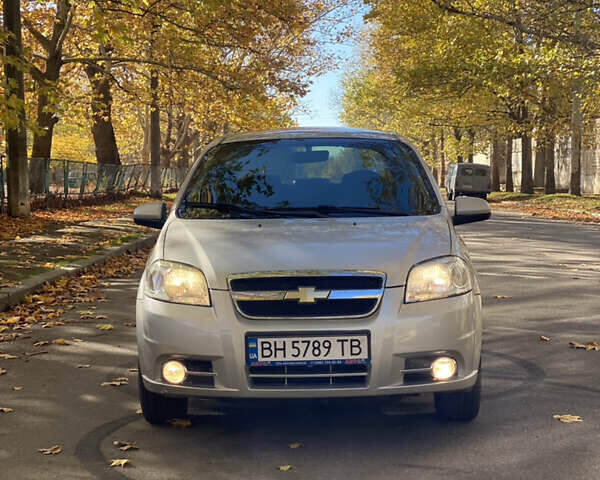 Шевроле Авео 2006 в Николаеве на Automoto.ua Серый Шевроле Авео, объемом двигателя 1.5 л и пробегом 283 тыс. км за 3550 $, фото 4 на Automoto.ua