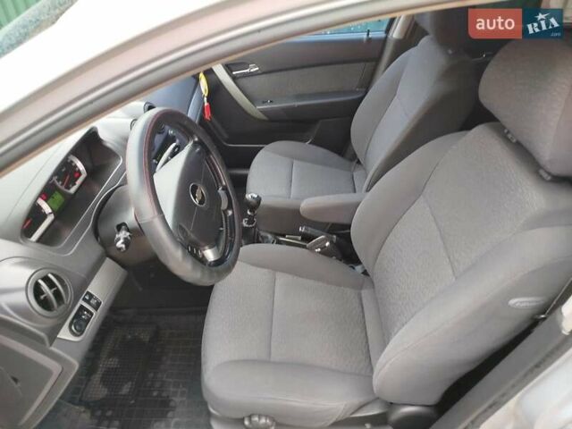 Серый Шевроле Авео, объемом двигателя 1.4 л и пробегом 154 тыс. км за 6100 $, фото 9 на Automoto.ua