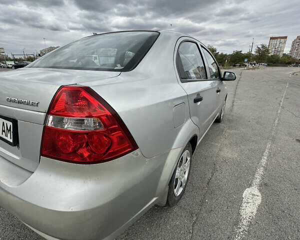 Сірий Шевроле Авео, об'ємом двигуна 1.5 л та пробігом 83 тис. км за 4000 $, фото 6 на Automoto.ua
