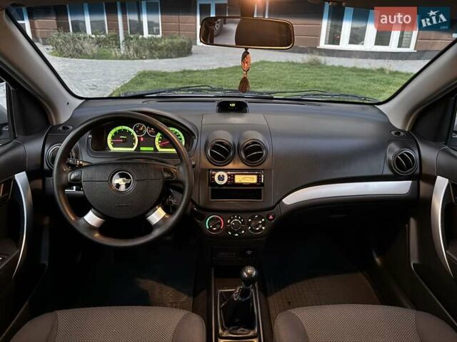 Серый Шевроле Авео, объемом двигателя 1.5 л и пробегом 58 тыс. км за 5800 $, фото 25 на Automoto.ua