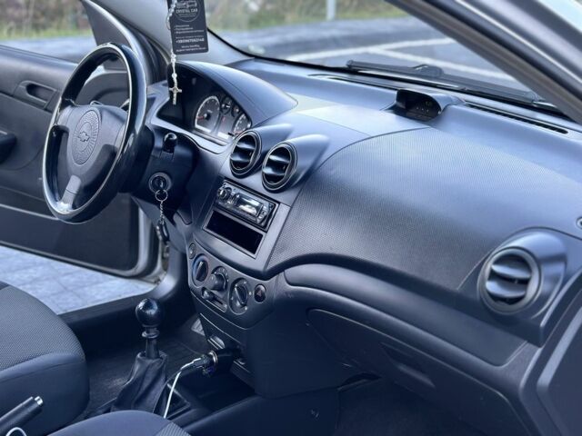 Серый Шевроле Авео, объемом двигателя 1.5 л и пробегом 190 тыс. км за 2850 $, фото 10 на Automoto.ua