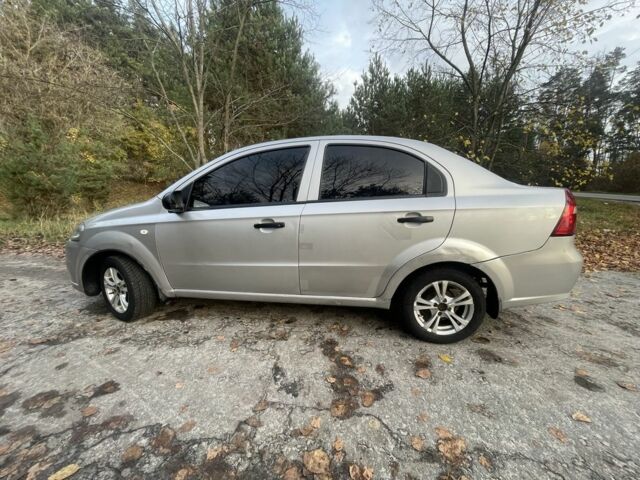 Серый Шевроле Авео, объемом двигателя 1.5 л и пробегом 313 тыс. км за 2450 $, фото 7 на Automoto.ua