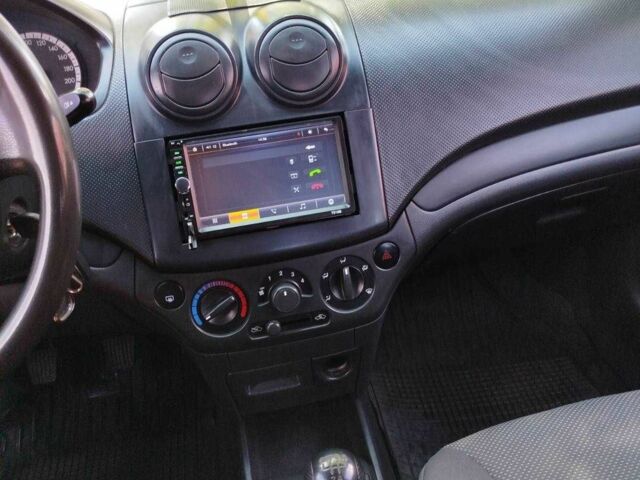 Сірий Шевроле Авео, об'ємом двигуна 1.5 л та пробігом 146 тис. км за 3799 $, фото 4 на Automoto.ua