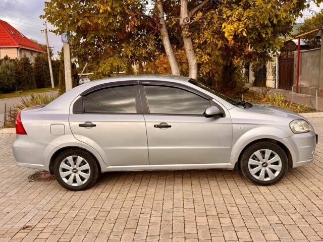 Сірий Шевроле Авео, об'ємом двигуна 1.5 л та пробігом 283 тис. км за 2900 $, фото 1 на Automoto.ua