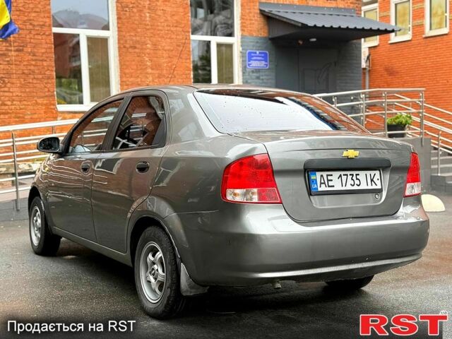 Серый Шевроле Авео, объемом двигателя 1.5 л и пробегом 260 тыс. км за 3100 $, фото 2 на Automoto.ua
