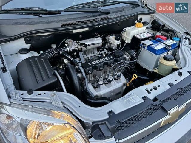 Серый Шевроле Авео, объемом двигателя 1.5 л и пробегом 58 тыс. км за 5800 $, фото 22 на Automoto.ua