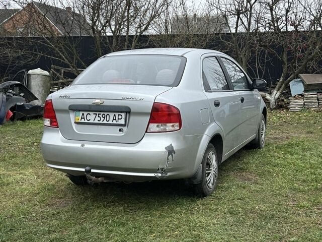Сірий Шевроле Авео, об'ємом двигуна 1.5 л та пробігом 200 тис. км за 899 $, фото 2 на Automoto.ua