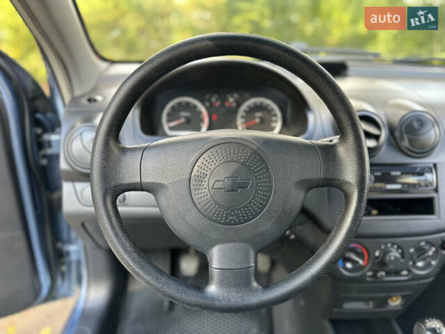 Сірий Шевроле Авео, об'ємом двигуна 1.5 л та пробігом 63 тис. км за 5500 $, фото 28 на Automoto.ua
