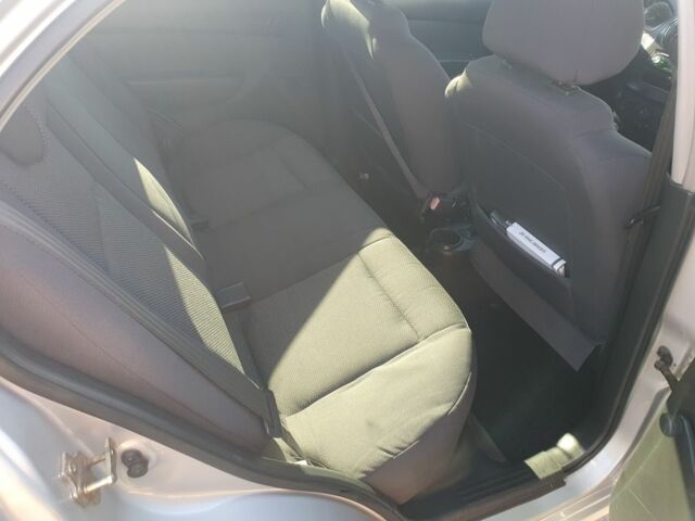 Сірий Шевроле Авео, об'ємом двигуна 1.5 л та пробігом 180 тис. км за 4500 $, фото 16 на Automoto.ua