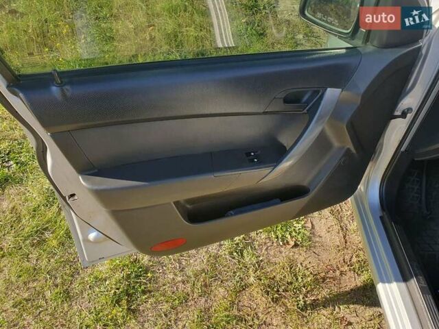 Сірий Шевроле Авео, об'ємом двигуна 1.5 л та пробігом 180 тис. км за 4500 $, фото 12 на Automoto.ua