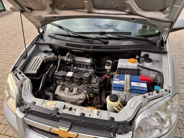 Сірий Шевроле Авео, об'ємом двигуна 1.5 л та пробігом 283 тис. км за 2900 $, фото 16 на Automoto.ua