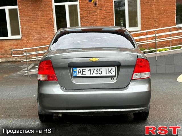 Серый Шевроле Авео, объемом двигателя 1.5 л и пробегом 260 тыс. км за 3100 $, фото 1 на Automoto.ua