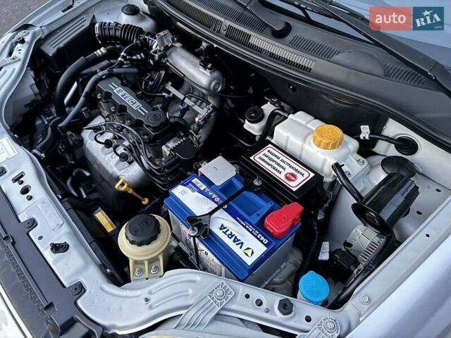 Серый Шевроле Авео, объемом двигателя 1.5 л и пробегом 58 тыс. км за 5800 $, фото 21 на Automoto.ua