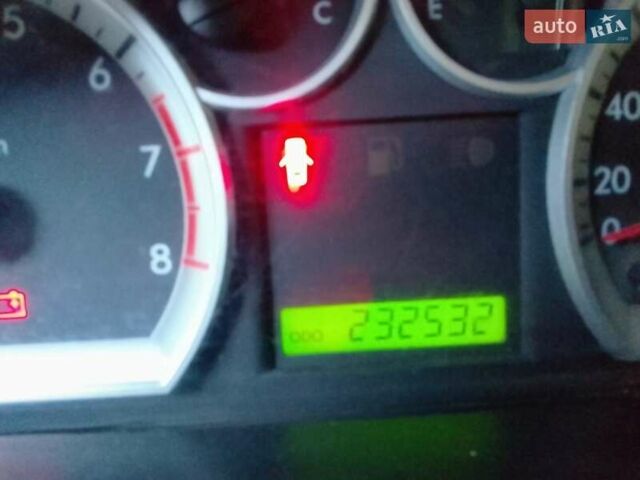 Серый Шевроле Авео, объемом двигателя 1.5 л и пробегом 232 тыс. км за 4500 $, фото 1 на Automoto.ua
