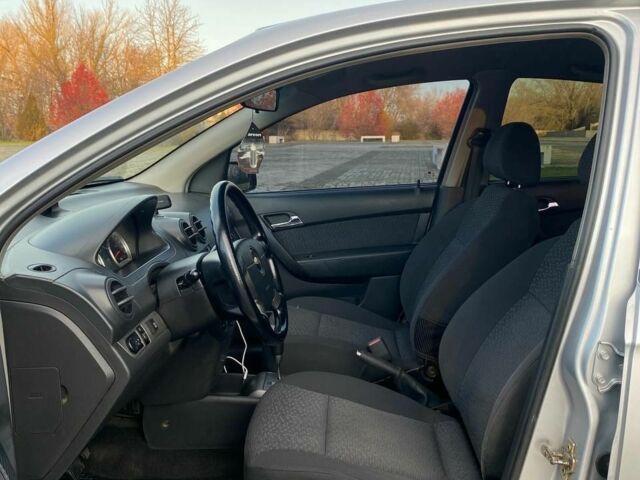 Сірий Шевроле Авео, об'ємом двигуна 1.5 л та пробігом 182 тис. км за 4499 $, фото 12 на Automoto.ua