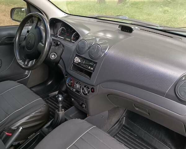 Серый Шевроле Авео, объемом двигателя 1.5 л и пробегом 289 тыс. км за 3000 $, фото 16 на Automoto.ua
