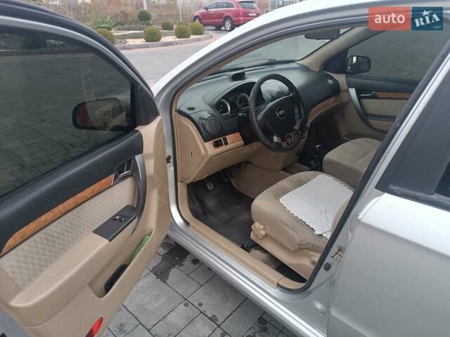 Сірий Шевроле Авео, об'ємом двигуна 1.6 л та пробігом 270 тис. км за 3500 $, фото 9 на Automoto.ua