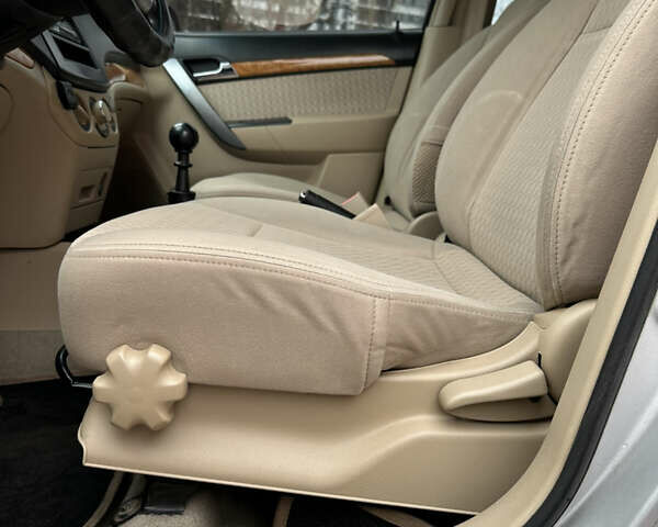 Сірий Шевроле Авео, об'ємом двигуна 1.6 л та пробігом 274 тис. км за 4299 $, фото 13 на Automoto.ua