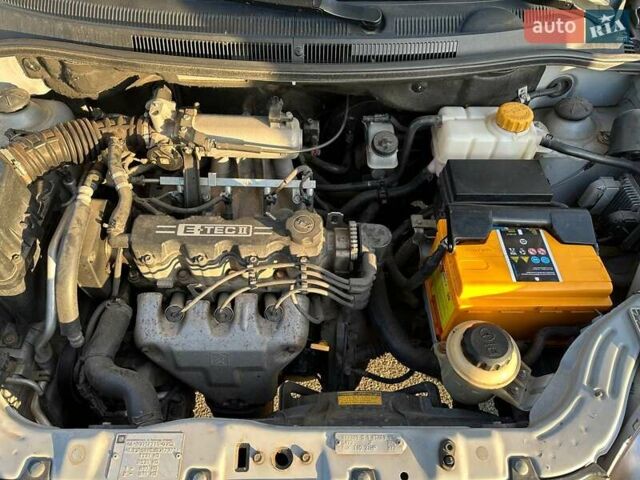 Серый Шевроле Авео, объемом двигателя 1.5 л и пробегом 65 тыс. км за 5300 $, фото 4 на Automoto.ua