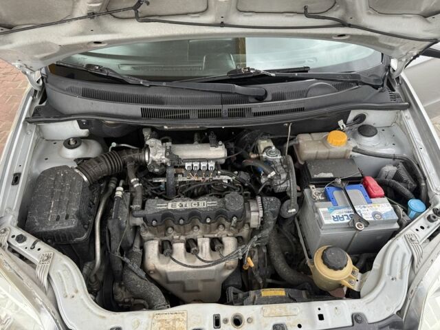 Сірий Шевроле Авео, об'ємом двигуна 1.5 л та пробігом 215 тис. км за 3850 $, фото 11 на Automoto.ua