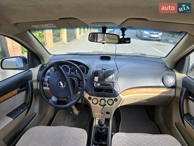 Серый Шевроле Авео, объемом двигателя 1.6 л и пробегом 185 тыс. км за 3499 $, фото 9 на Automoto.ua