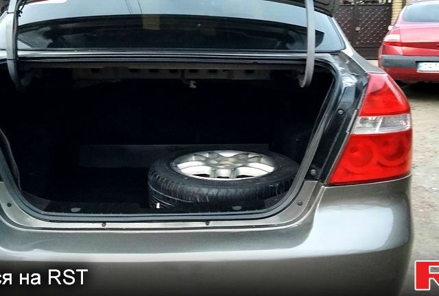 Серый Шевроле Авео, объемом двигателя 1.5 л и пробегом 205 тыс. км за 3500 $, фото 13 на Automoto.ua