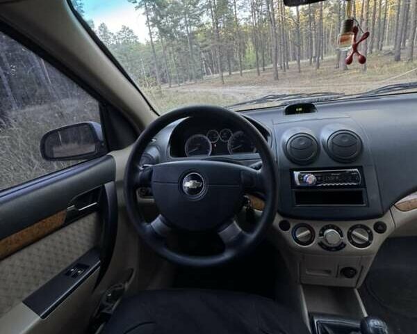 Серый Шевроле Авео, объемом двигателя 1.6 л и пробегом 240 тыс. км за 3100 $, фото 11 на Automoto.ua