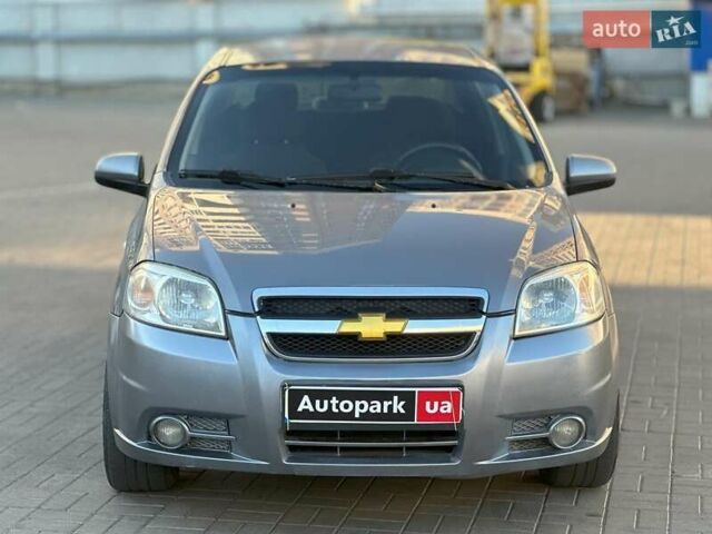 Серый Шевроле Авео, объемом двигателя 1.5 л и пробегом 137 тыс. км за 4940 $, фото 1 на Automoto.ua