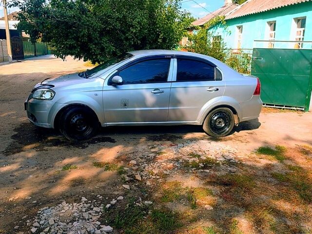 Серый Шевроле Авео, объемом двигателя 1.6 л и пробегом 220 тыс. км за 3800 $, фото 9 на Automoto.ua