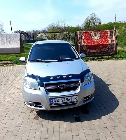 Сірий Шевроле Авео, об'ємом двигуна 1.5 л та пробігом 200 тис. км за 4100 $, фото 5 на Automoto.ua