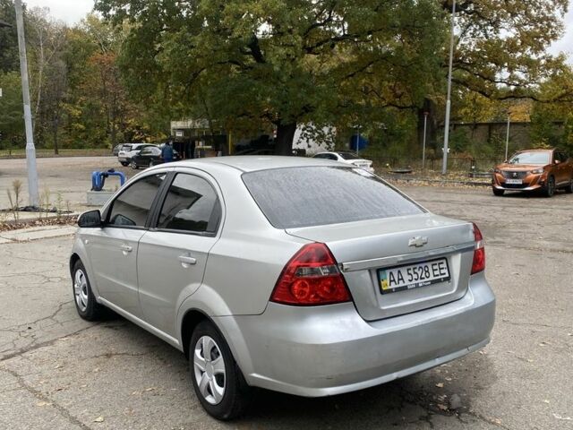 Сірий Шевроле Авео, об'ємом двигуна 0 л та пробігом 154 тис. км за 2500 $, фото 1 на Automoto.ua