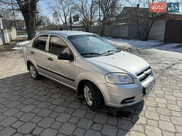 Серый Шевроле Авео, объемом двигателя 1.5 л и пробегом 440 тыс. км за 2500 $, фото 2 на Automoto.ua