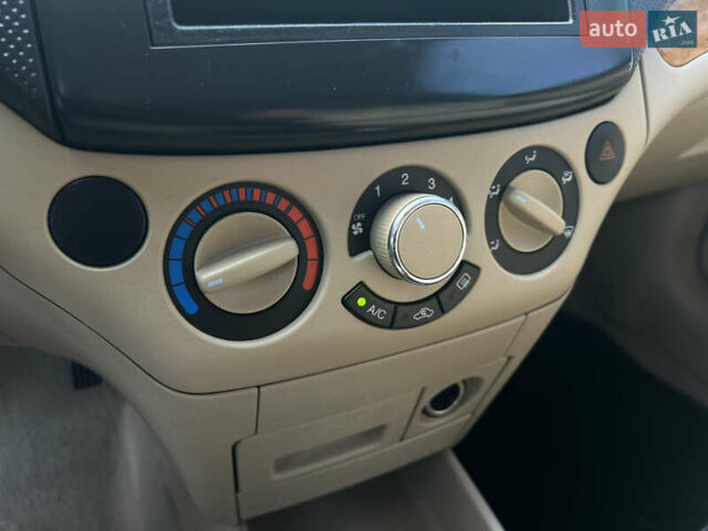 Сірий Шевроле Авео, об'ємом двигуна 1.6 л та пробігом 74 тис. км за 5099 $, фото 15 на Automoto.ua
